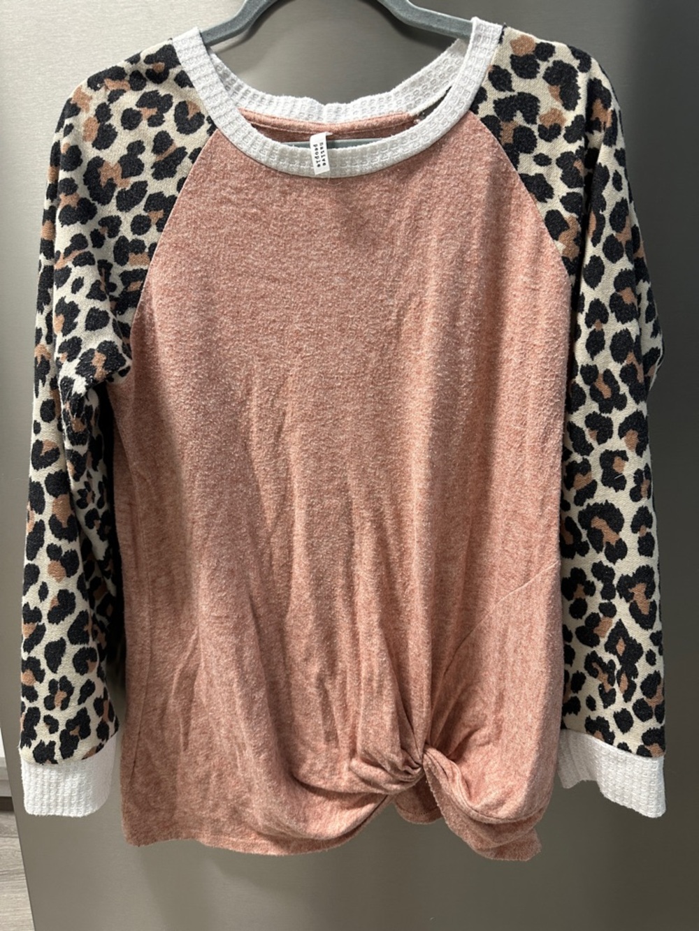 Women’s Long Sleeve Twist Hem Tee with Leopard Sleeves - Dusty Rose